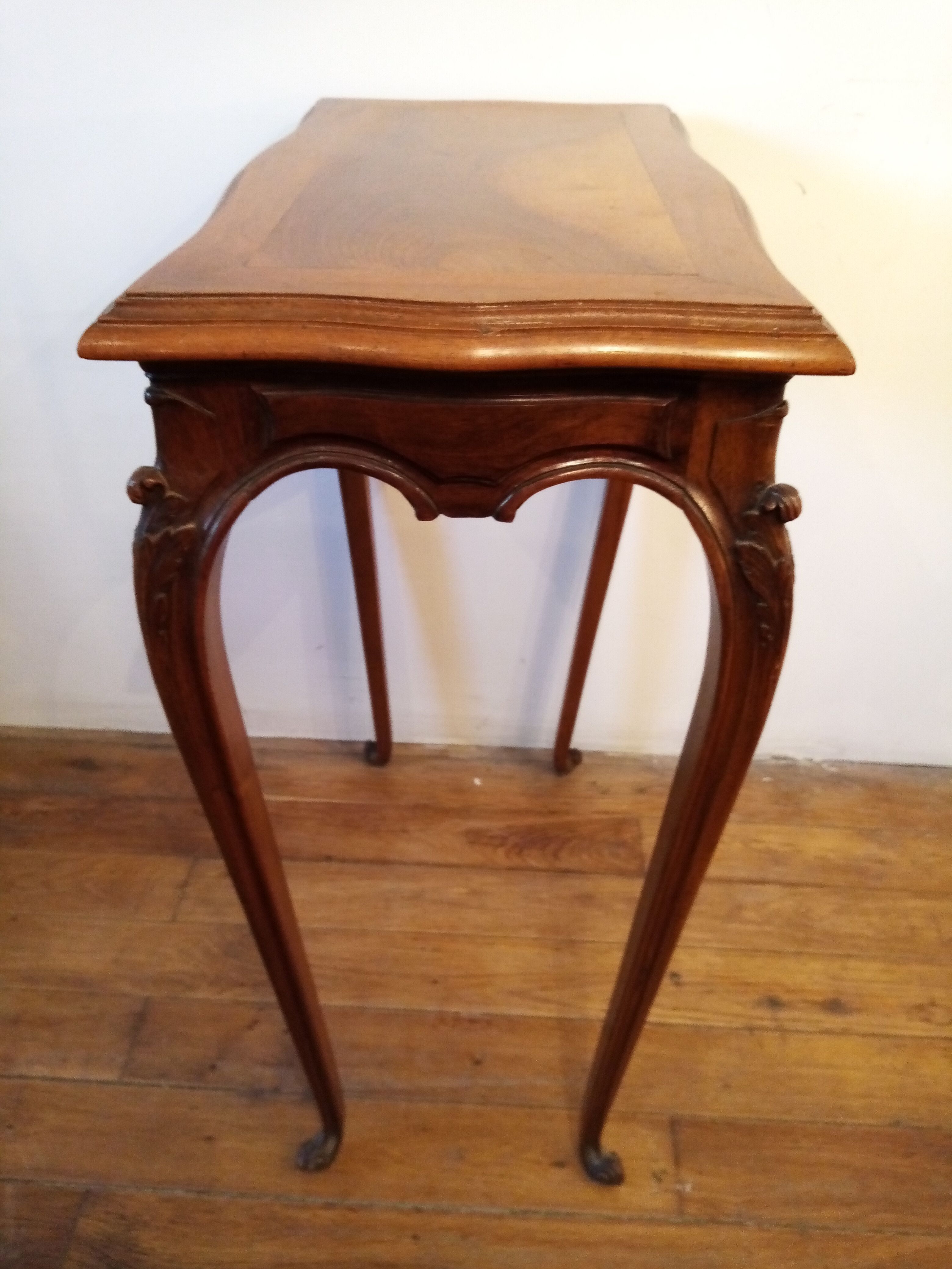 Flying table