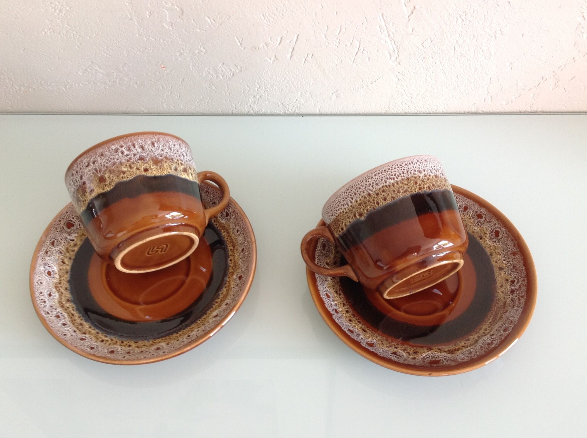 Two cups with saucers decor Hawai des Faienceries de Sarreguemines vintage 60s-70s