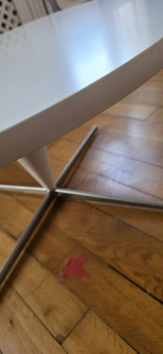 Cone coffee table Vitra