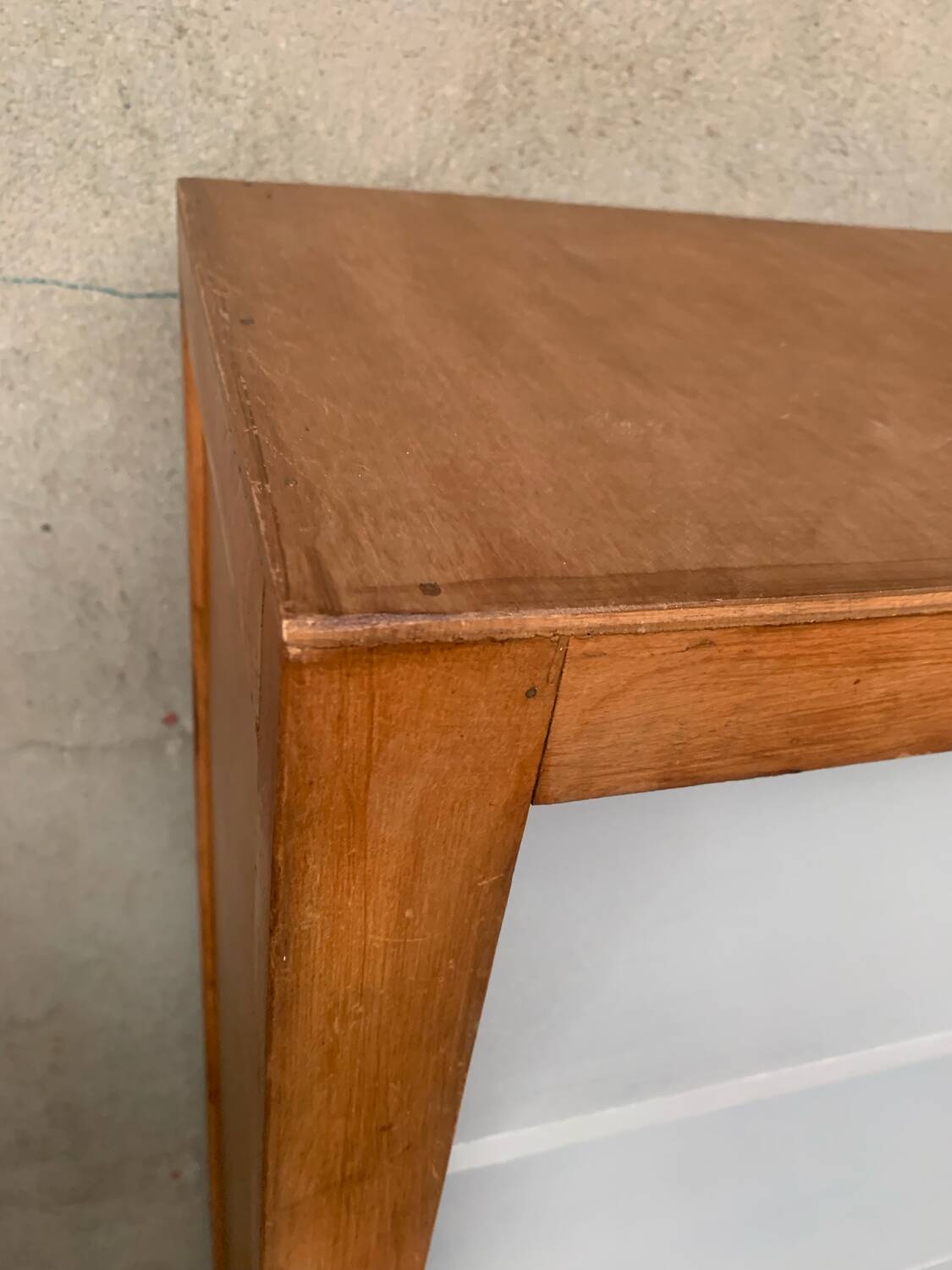 Parisian bookcase, Perriand type