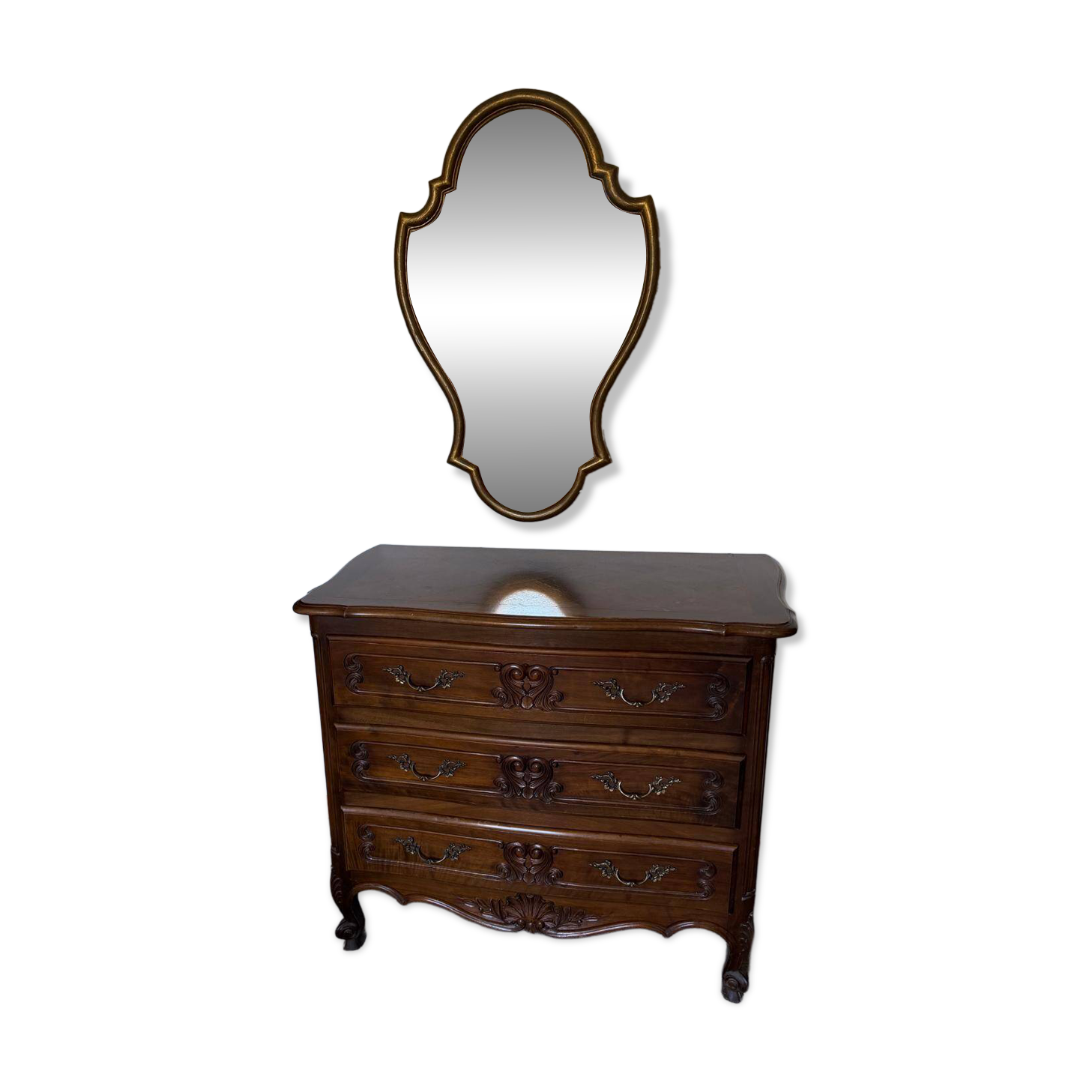 Walnut commode in Louis XV style with 3 drawers.