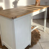 Children's desk
