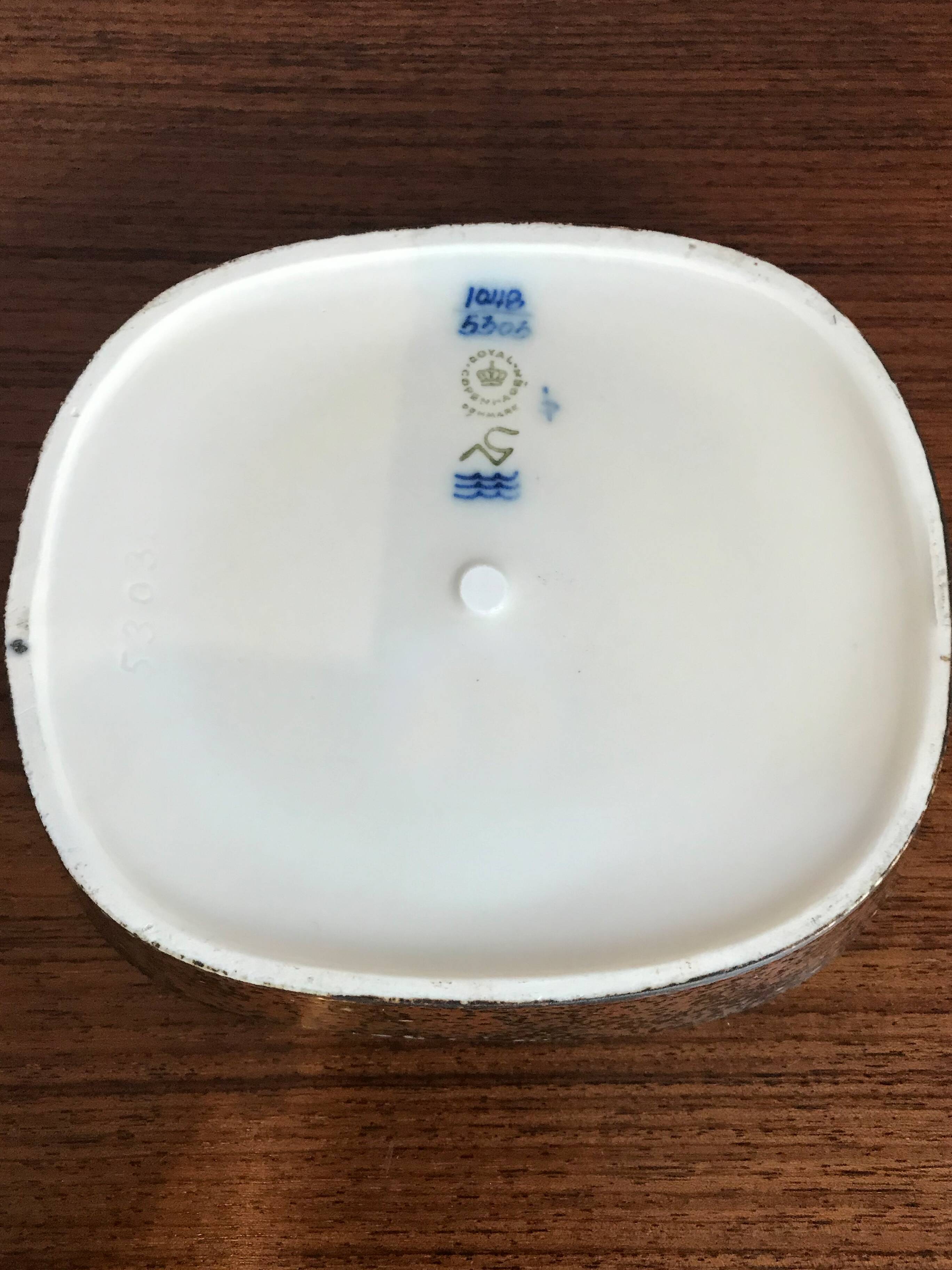 Royal Copenhagen design Nils Thorsson pocket emptier or ashtray, 1960s