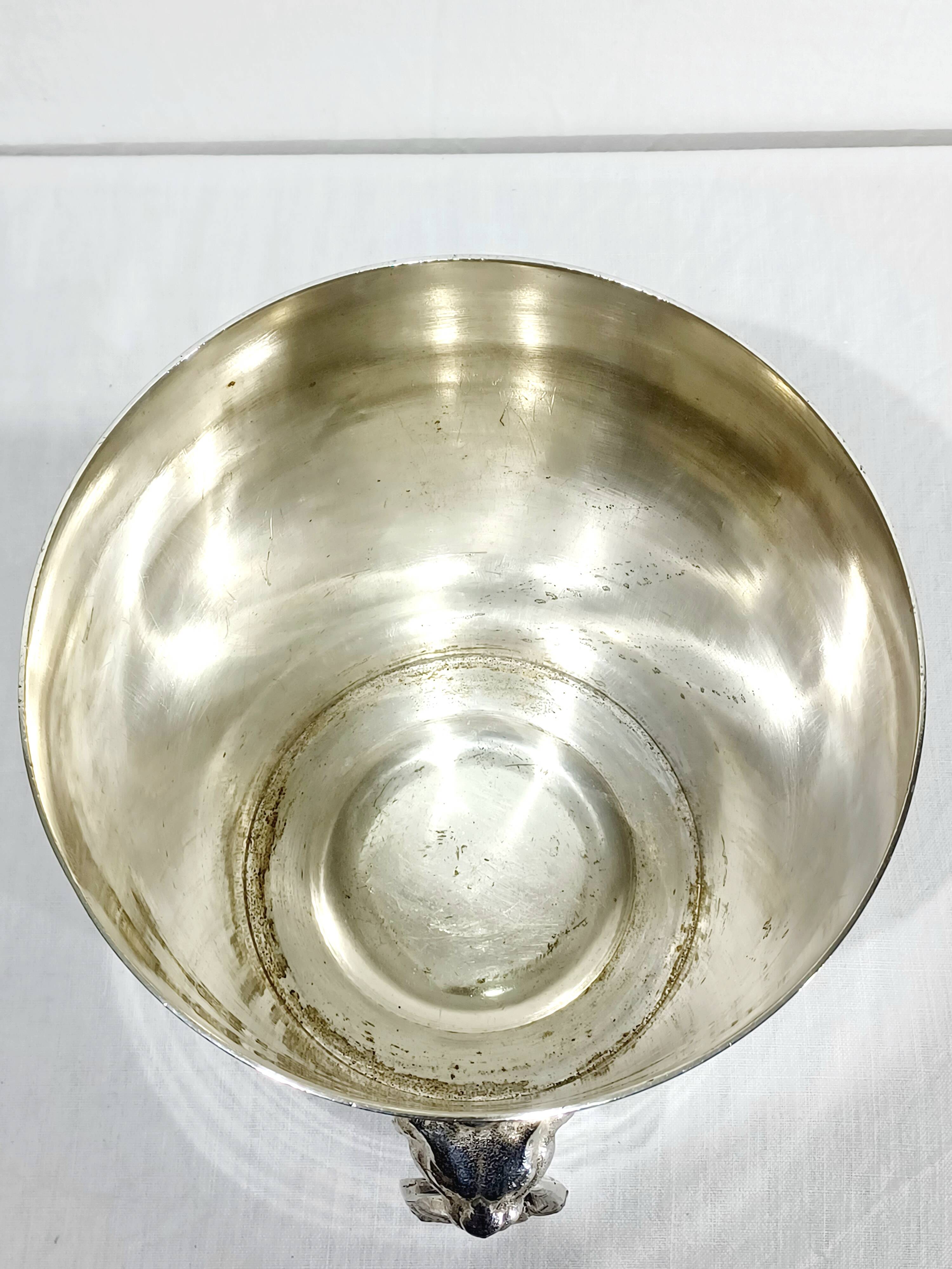 Seau à champagne en métal argenté, tête de lion