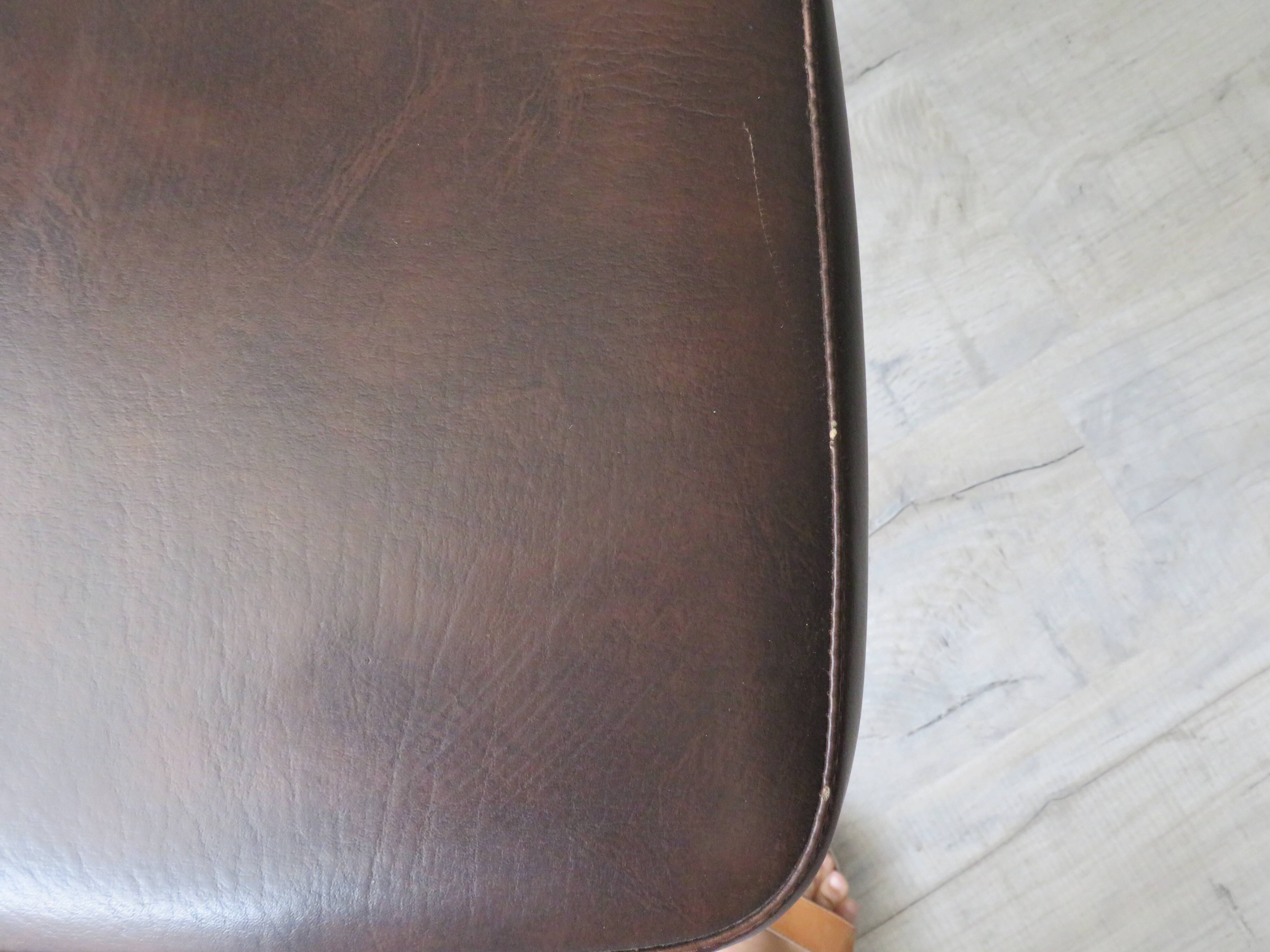 Set of 4 chairs in skaï and vintage chrome