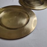 Deux plats en laiton massif, 35 cm