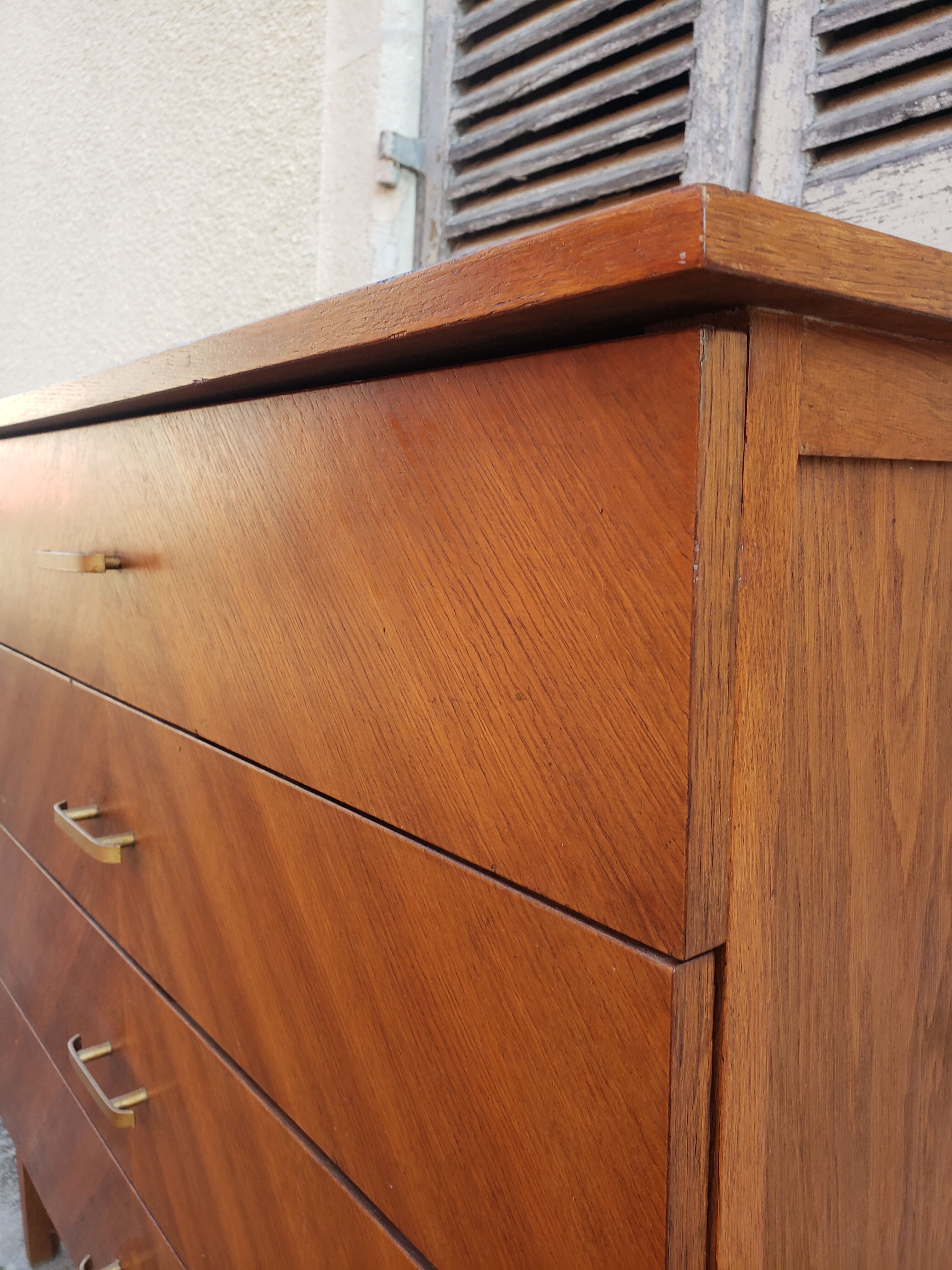 Commode vintage design chevrons