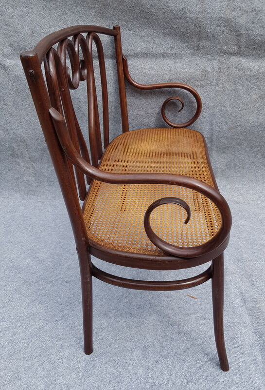 Curved wooden lounge 1900, a bench and four chairs