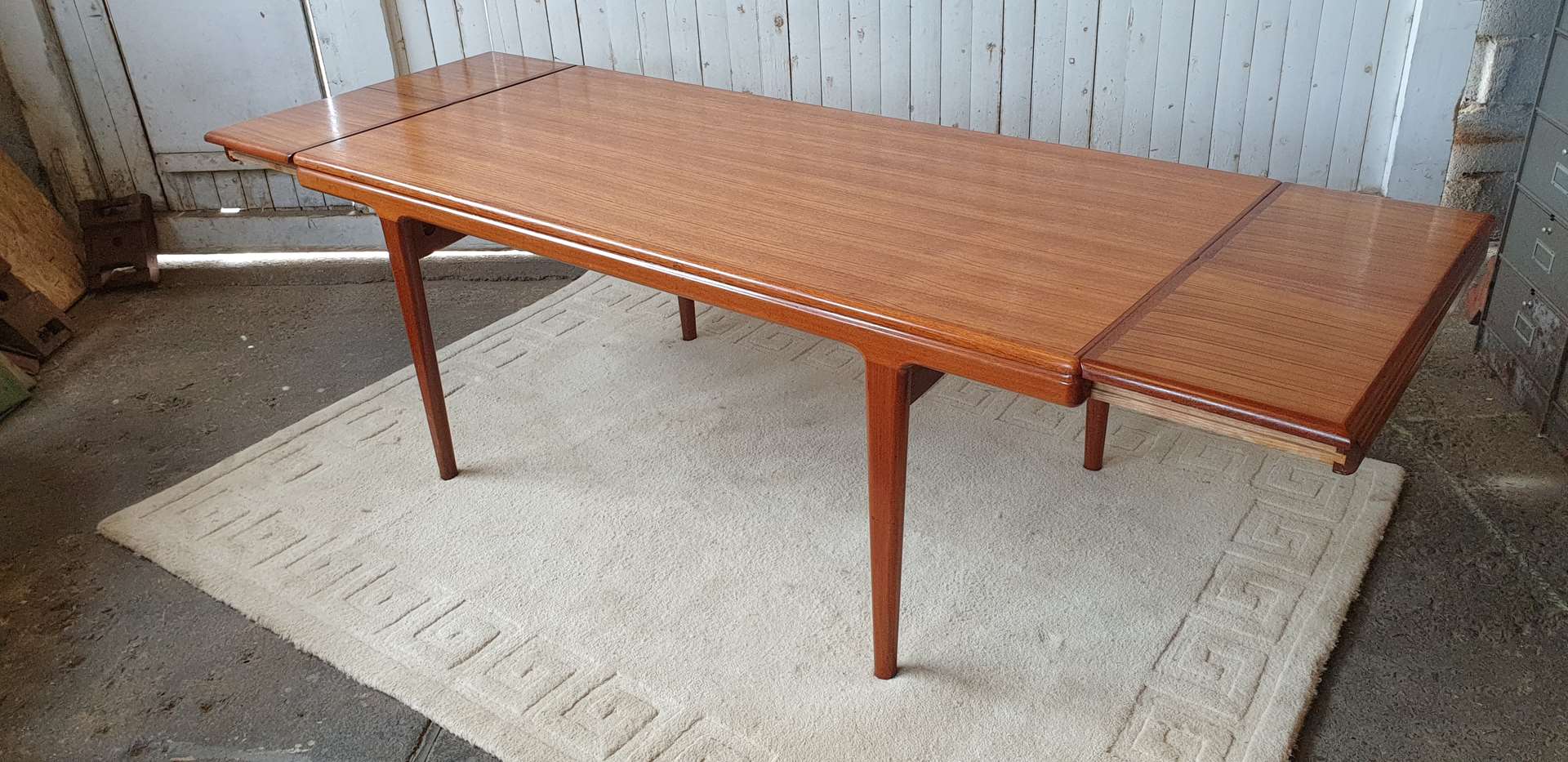 Table vintage en teck datant des années 60