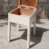 Plastic shoe polish stool from the 60s.