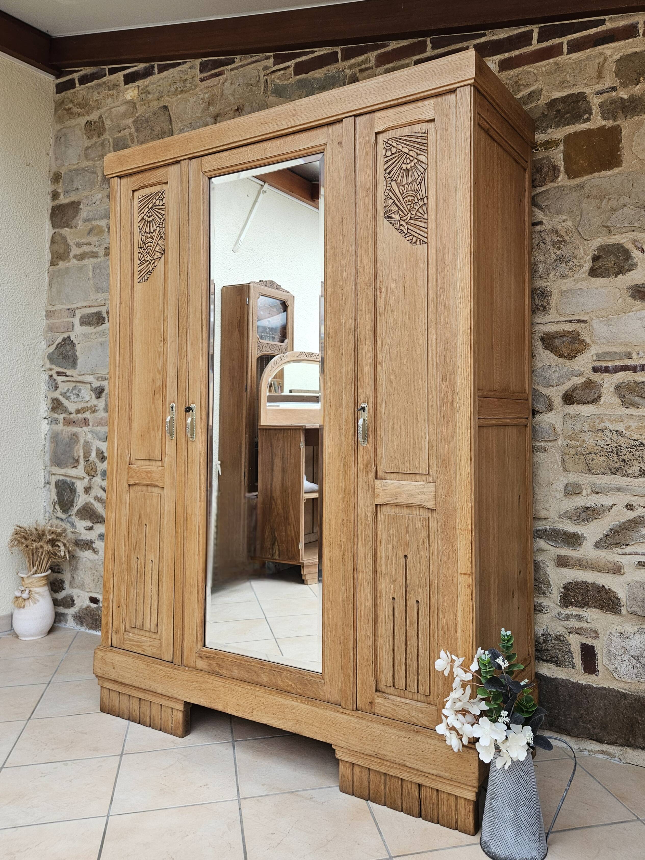Armoire parisienne art déco