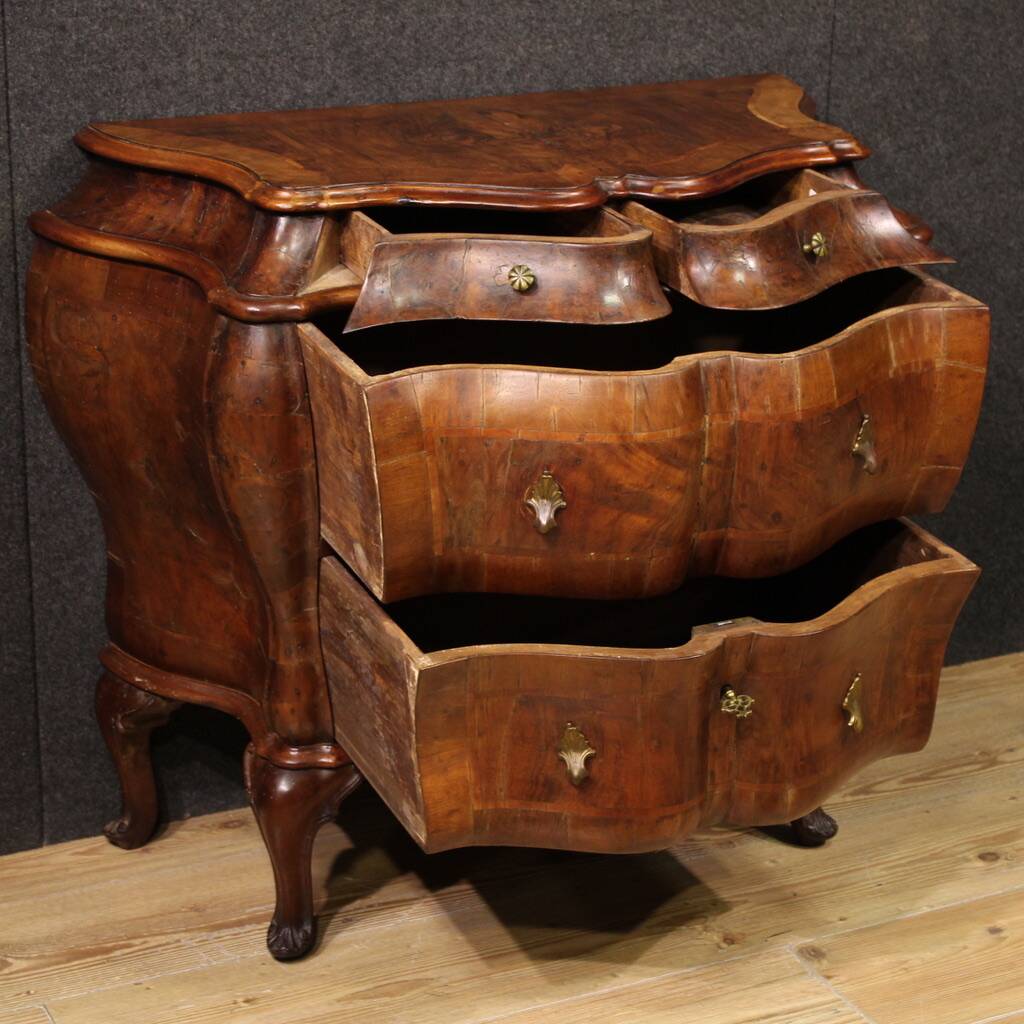 Venetian dresser in wood from the 20th century