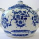 Covered sweetener with two handles in Japanese porcelain with blue camaïeu decoration
