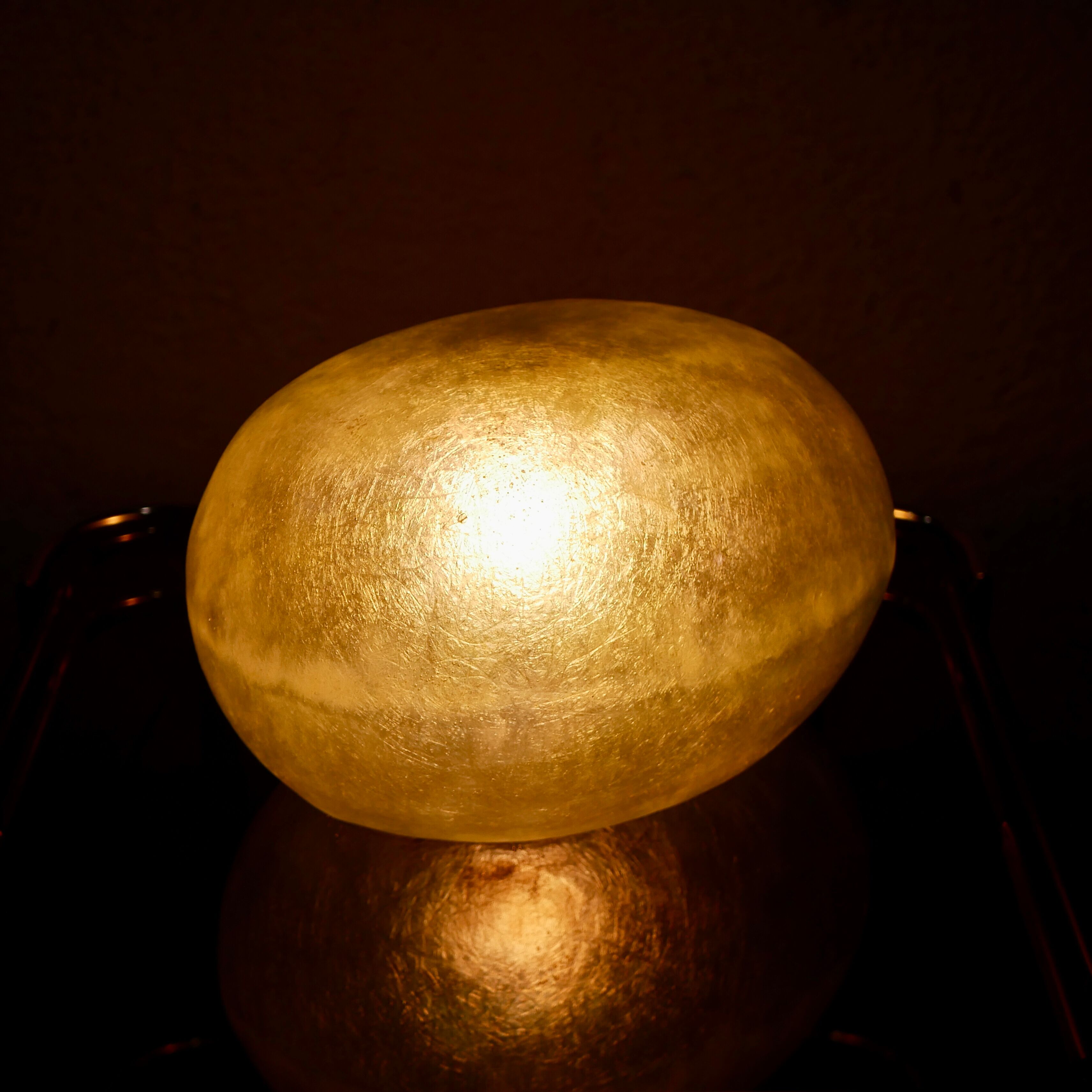 Lampe galet verte en fibre de verre