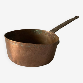 Copper saucepan