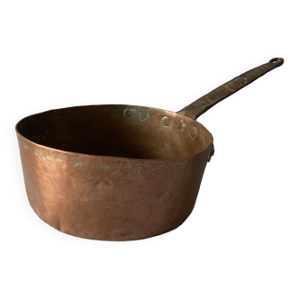 Copper saucepan