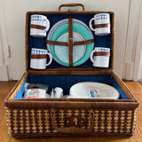 Wicker picnic basket