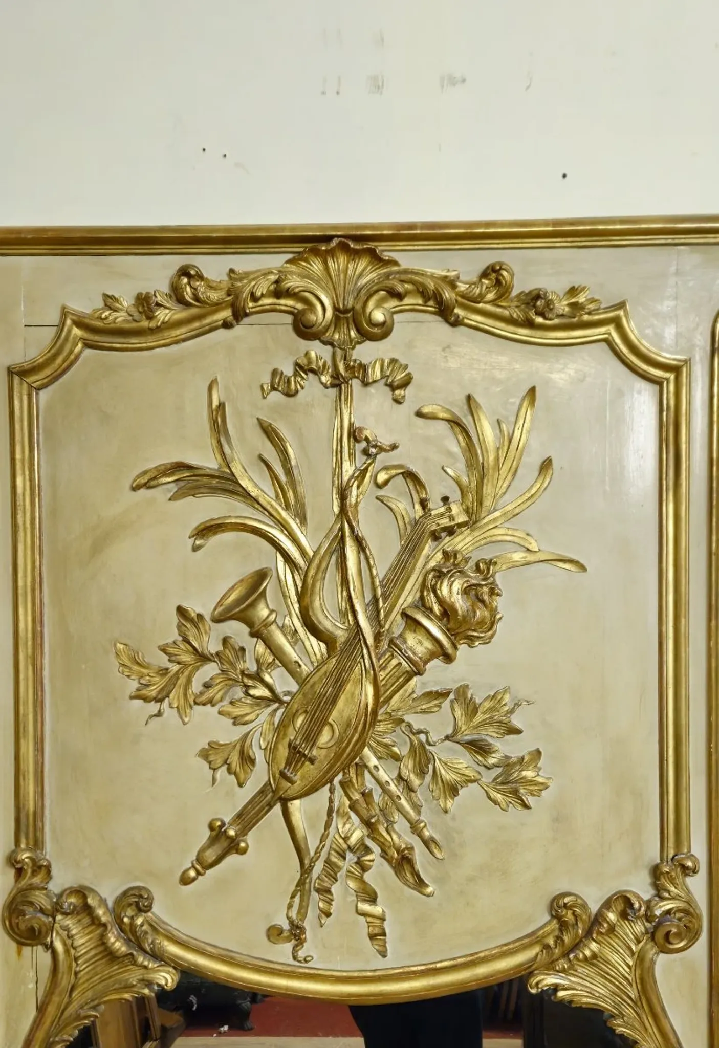 Very, very important Louis XVI trumeau.
