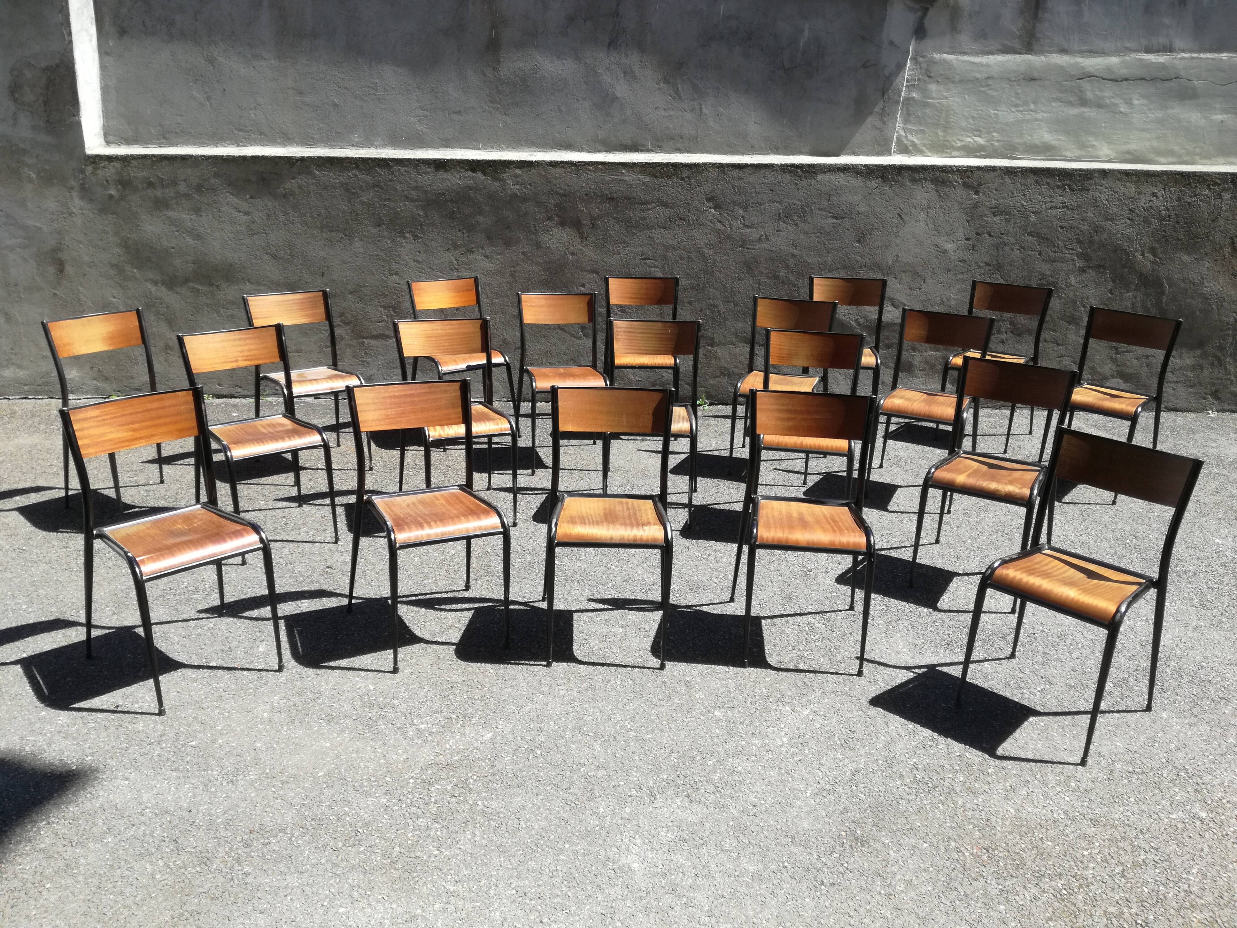 Lot of 20 school chairs