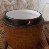 Tobacco pot with humidifier