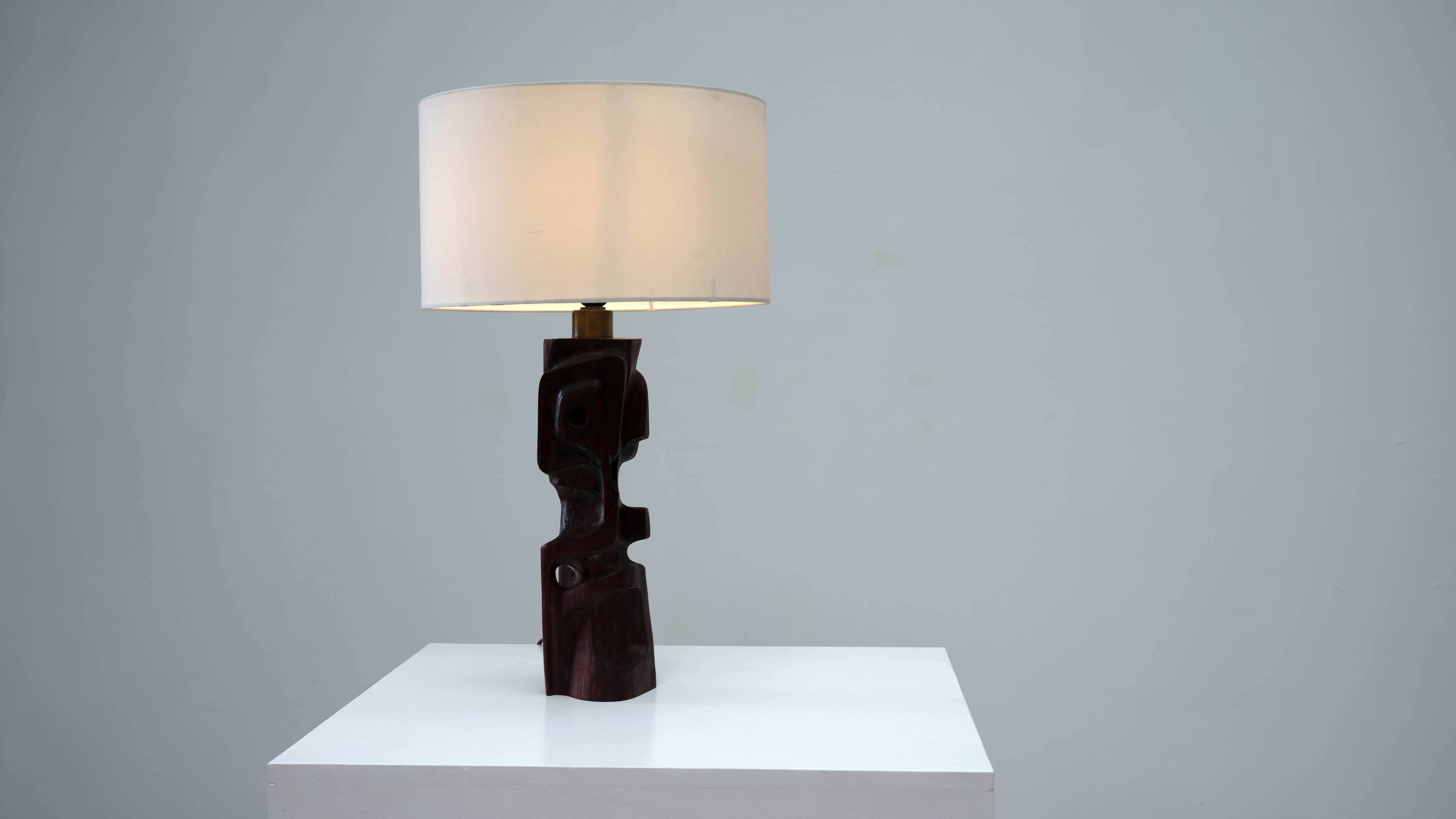 Sculptural table lamp by Gianni Pinna