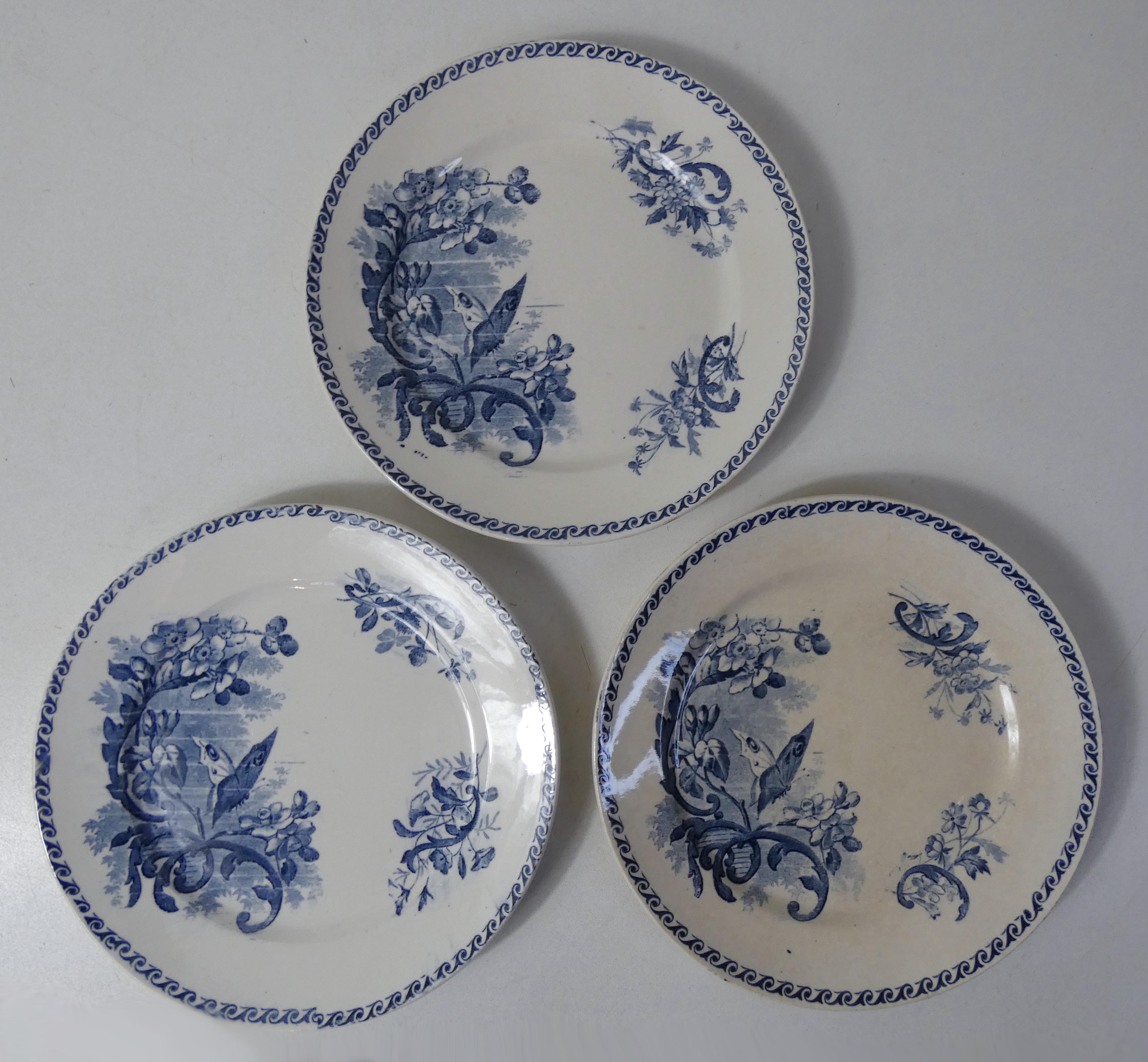 Iron earth 3 plates with butterfly entremets