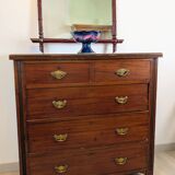19th-century English commode in mahogany, with an antique patina and classic elegance.