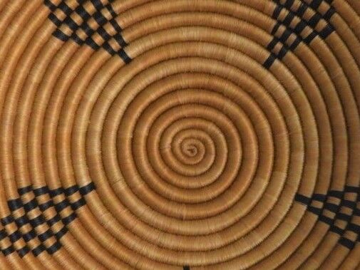 African mural basket