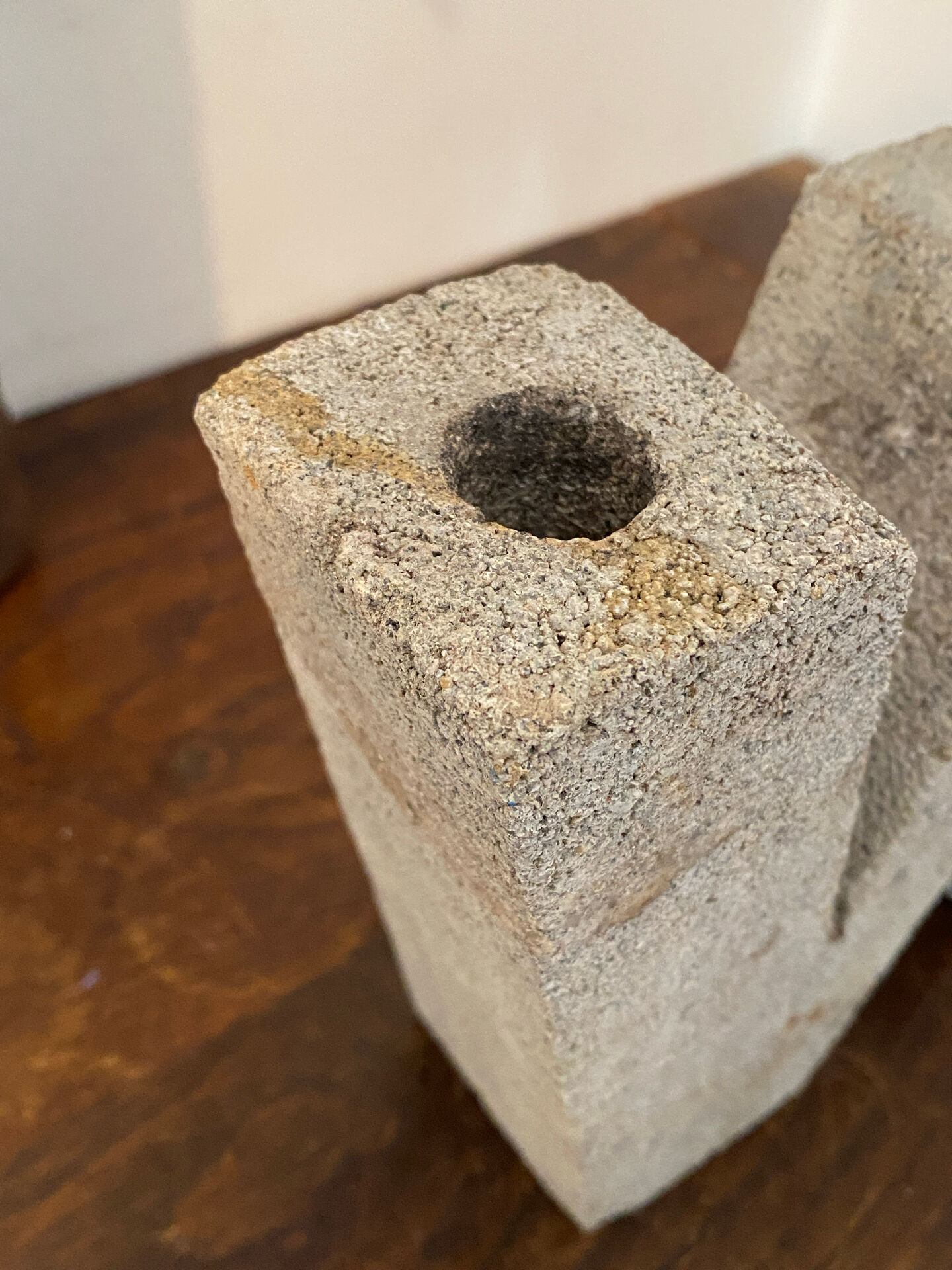 Three-light chandelier in cellular concrete