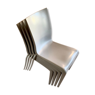 4 chaises Loulou par Starck Vitra