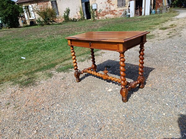 Table en noyer 19ème