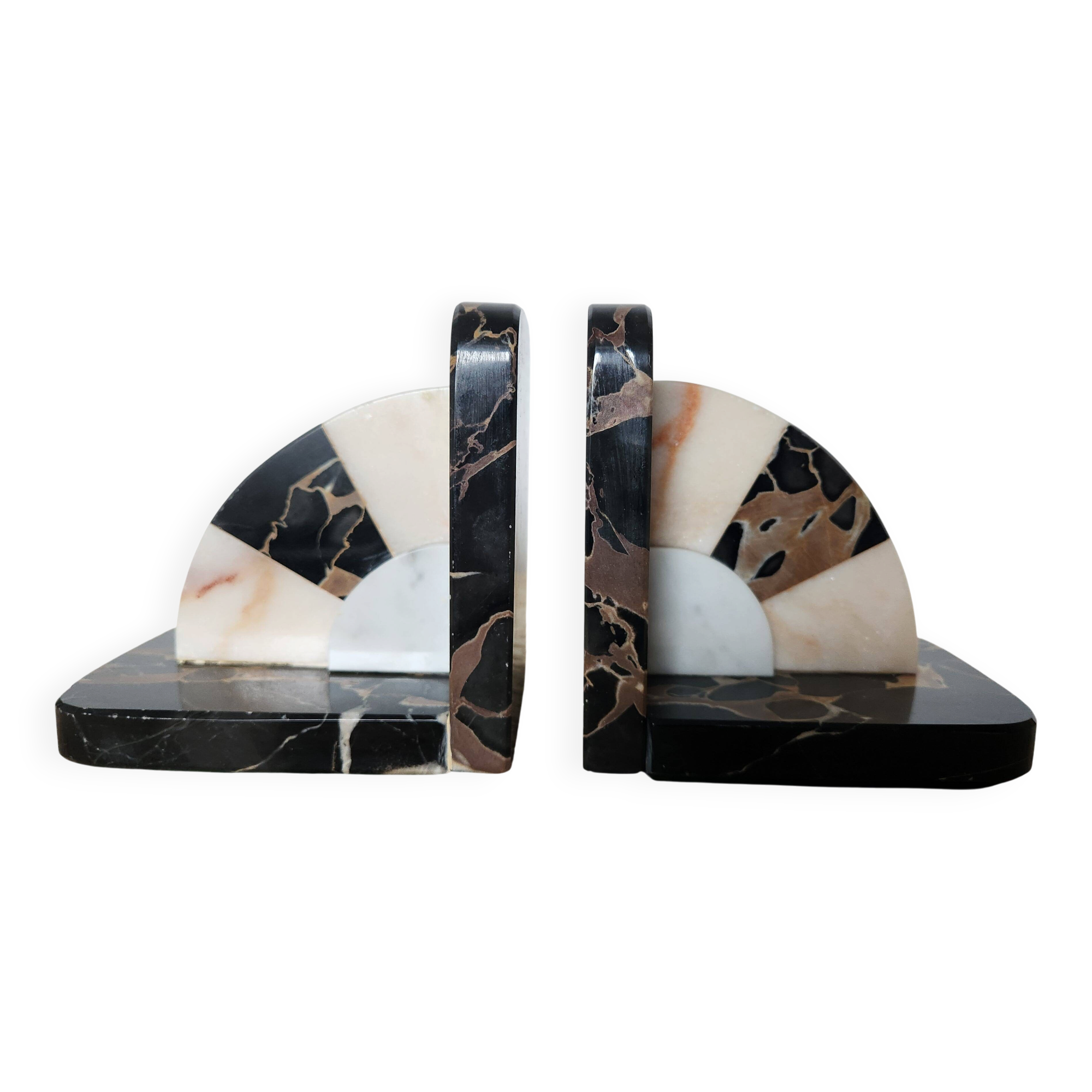 Art Deco pair of bookends in Portor marble and onyx, 1930s-1950s.