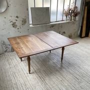 Table de ferme noyer plateau pivotable à allonges