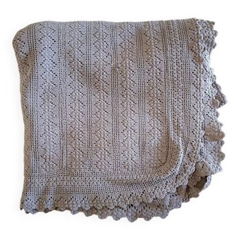 Couvre-lit crochet vintage gris
