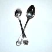 Ercuis set of 2 Trianon silver-plated dessert spoons with crossed ribbon, 15 cm