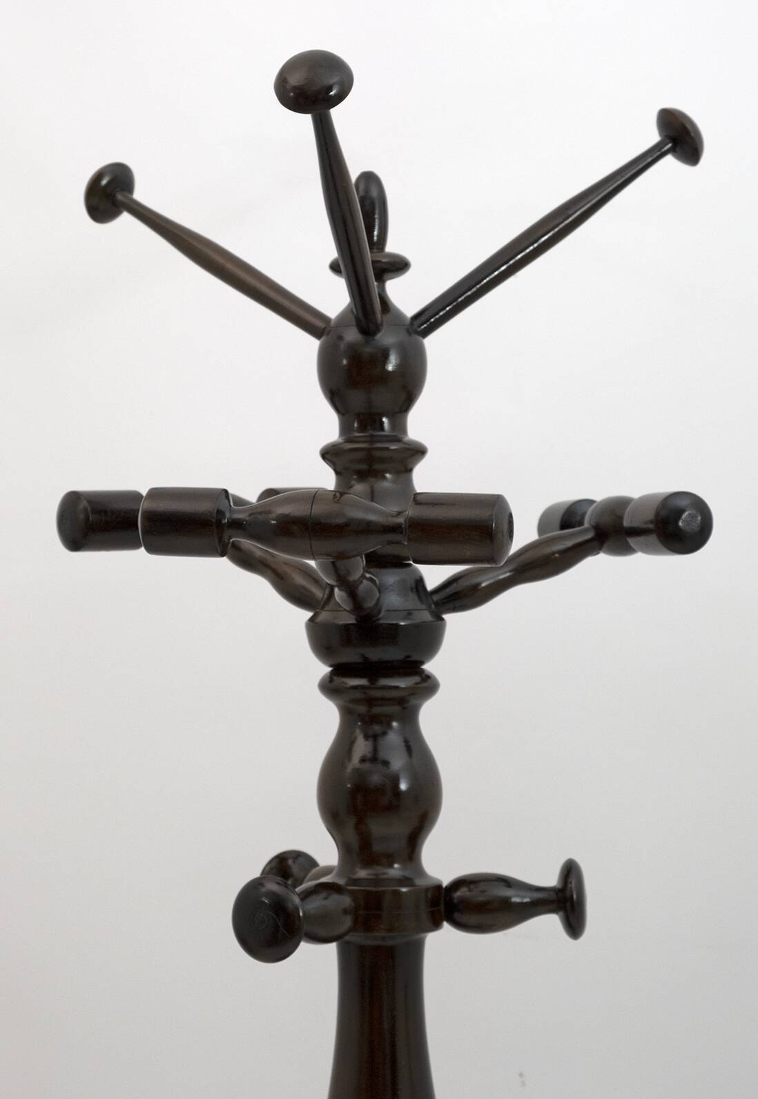 Mid-Century Modern Italian Walnut Floor Coat Hanger with Umbrella Stand, 50