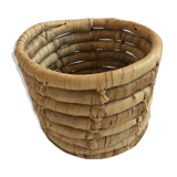 Basket / cache pot in banana leaf