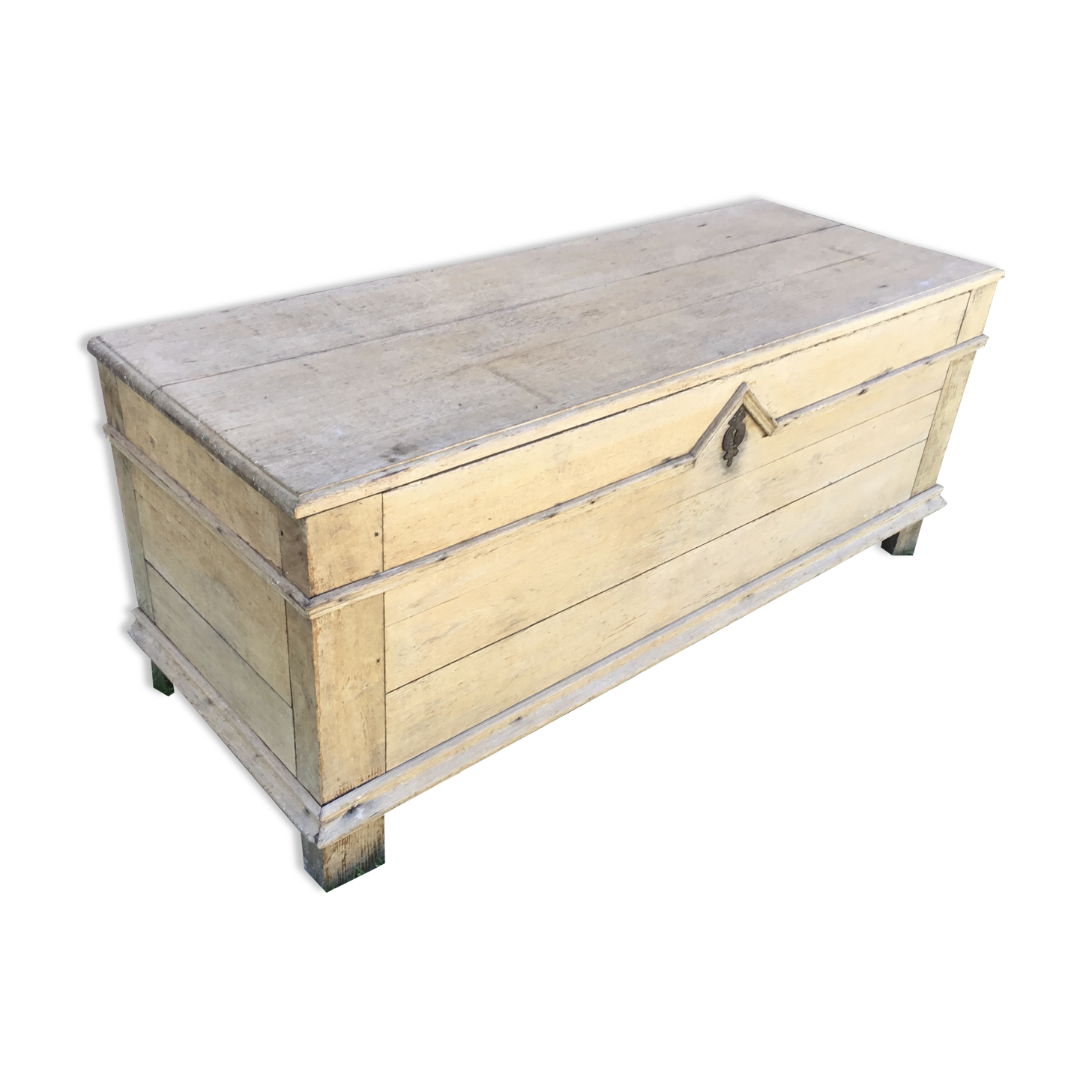 Louis XIII style oak chest