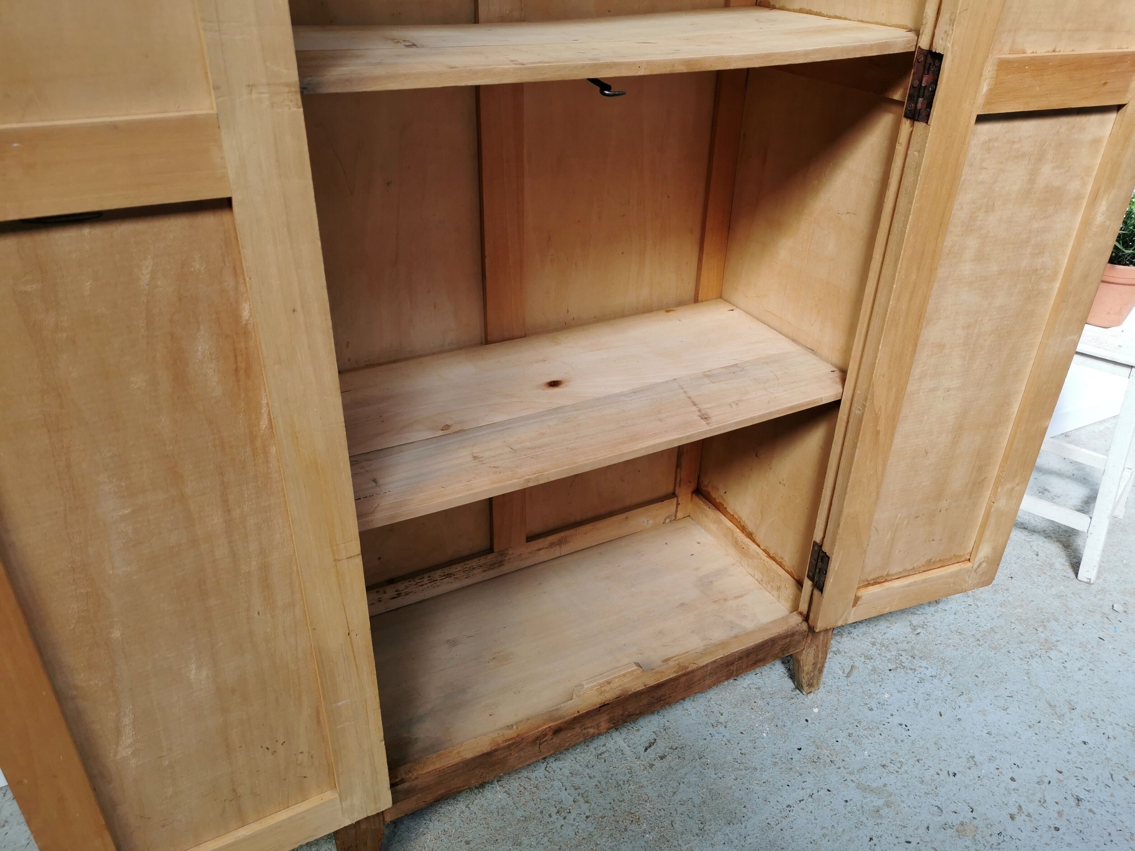 Vintage Parisian coat of arms