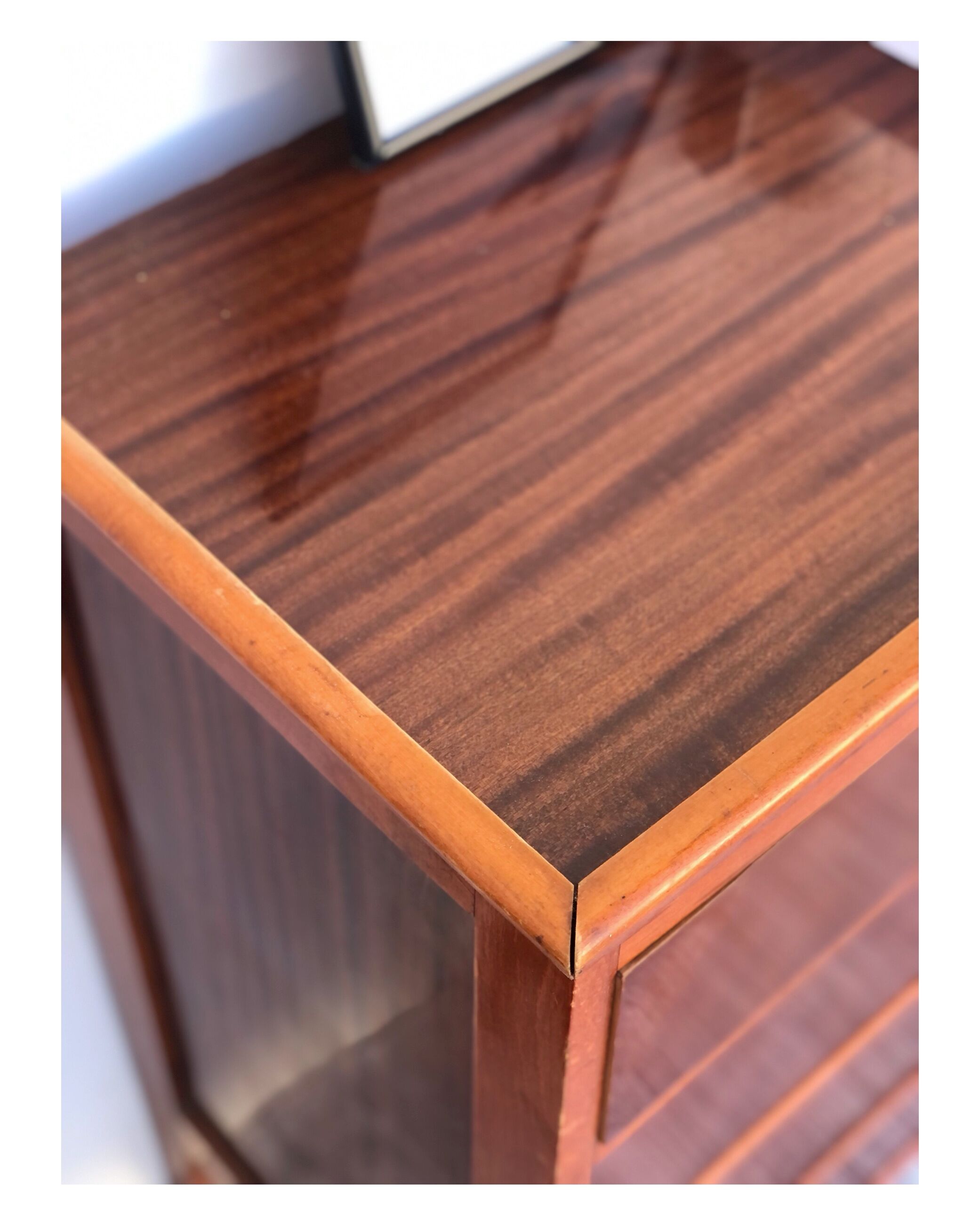 Vintage chest of drawers