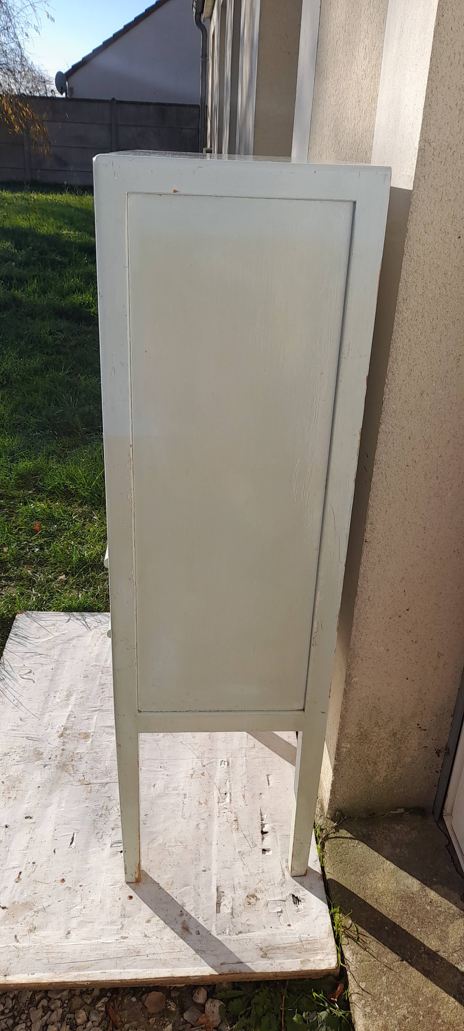 Small Parisian piece of furniture with key H120 cm