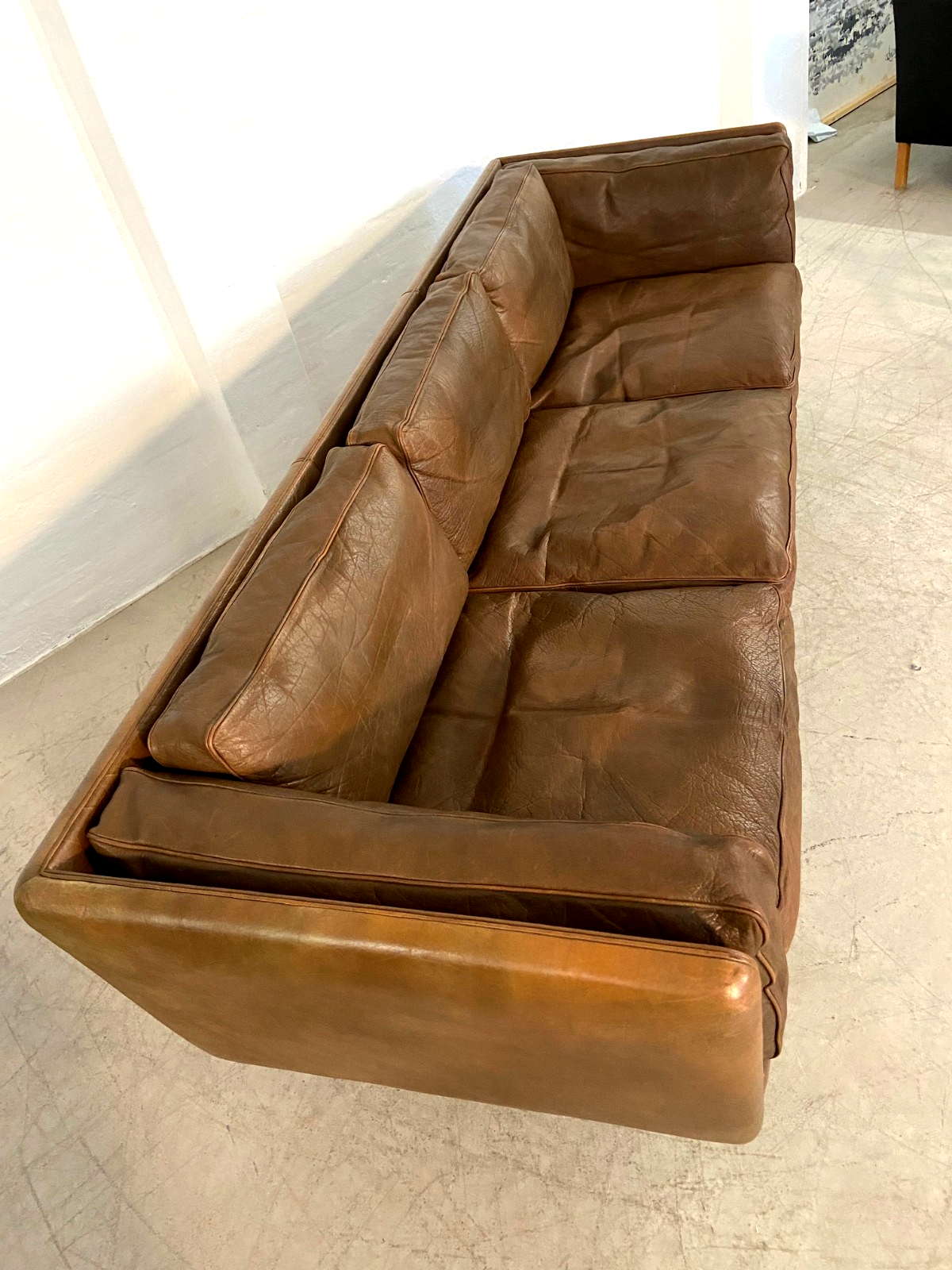 V11 sofa by Illum Wikkelsø for Holger Christiansen, 1960s
