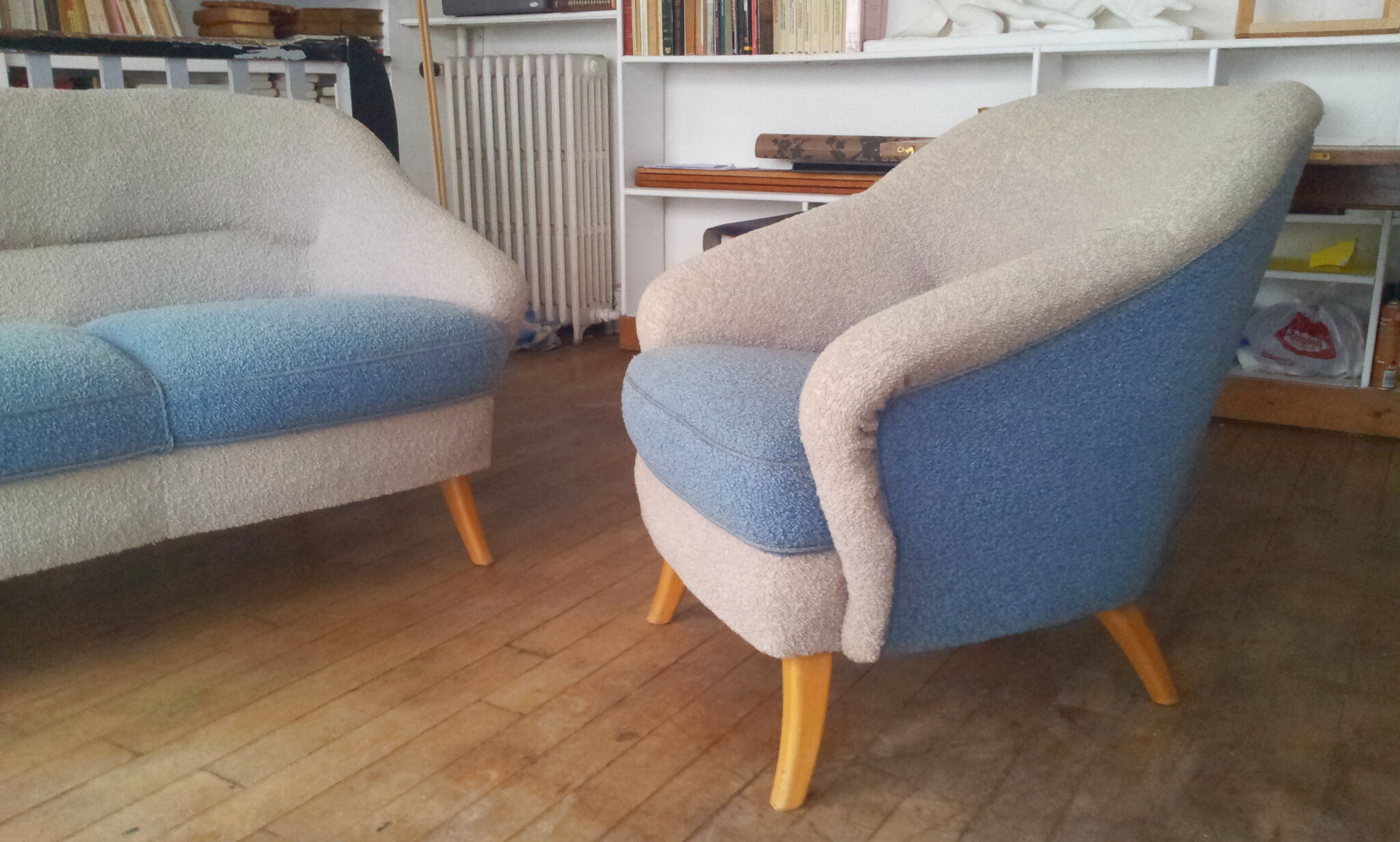 Sofa Danish 50s with his wheelchair