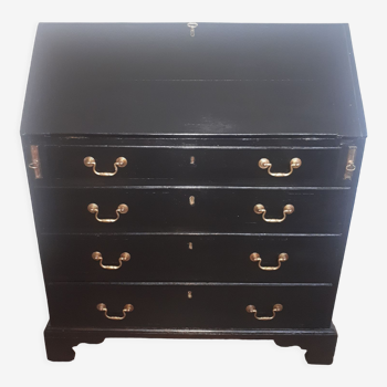 English chest of drawers