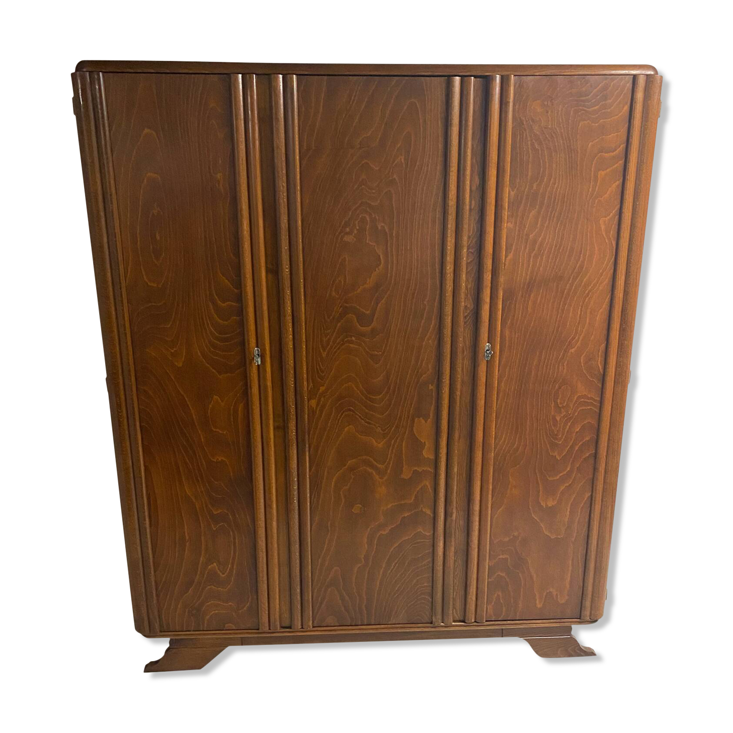 Vintage compass feet wardrobe from 1956