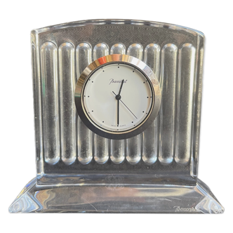 Table clock - Clear crystal pressed molded Baccarat - Second half of the twentieth century