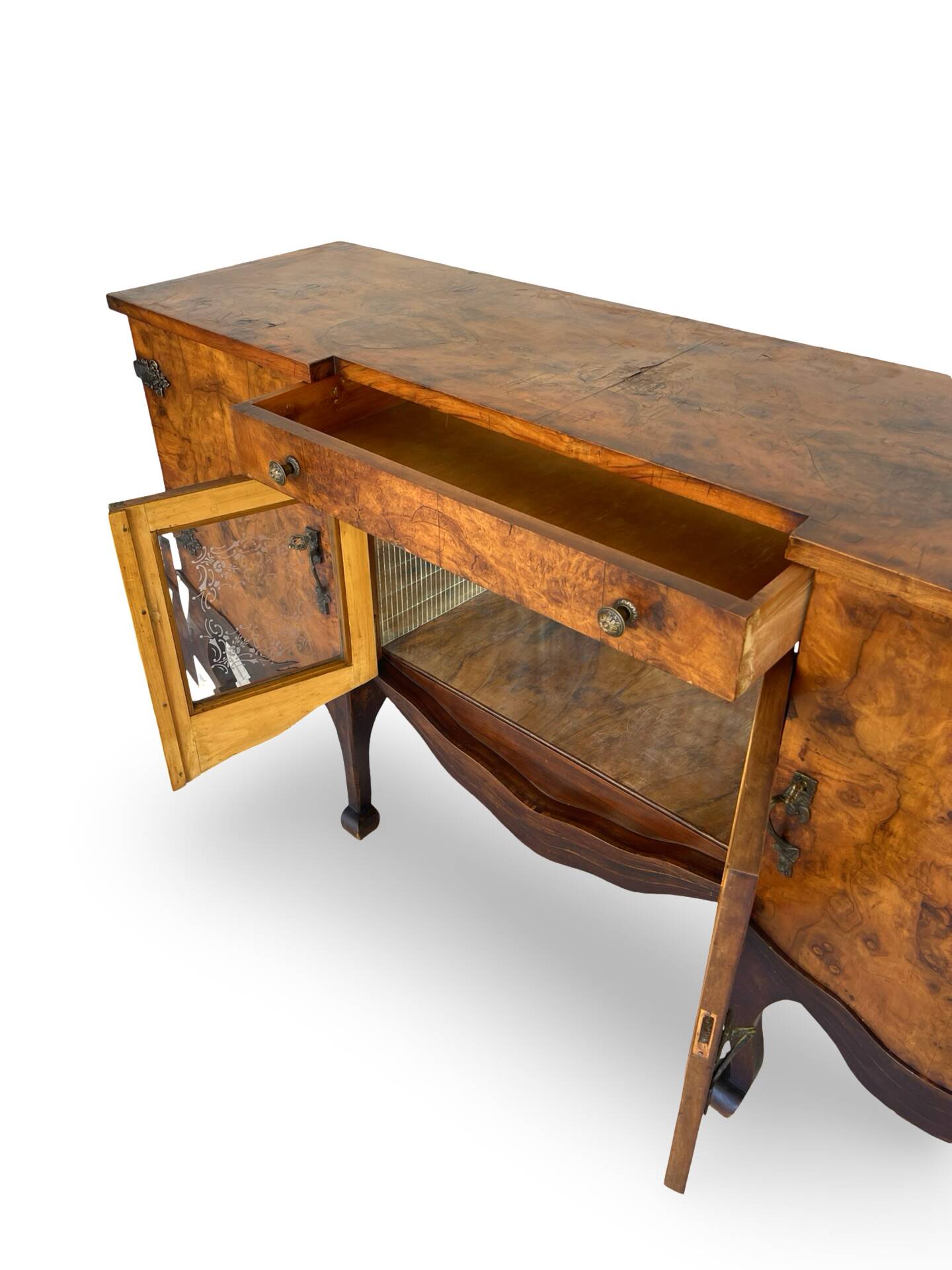 Buffet en noyer burr italien, années 1930.