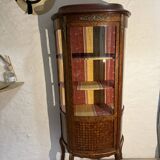 Curved marquetry display case, half-moon shape, checkerboard marquetry