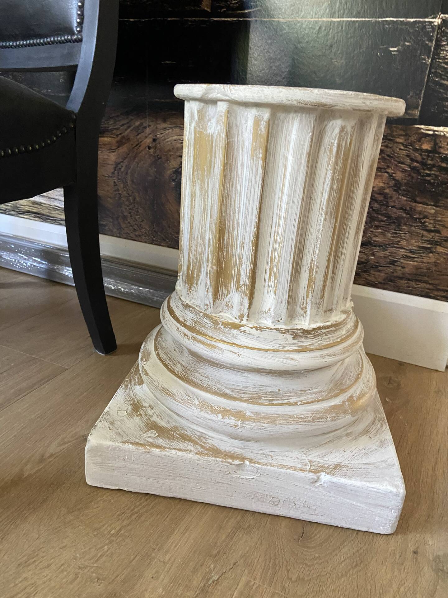 Decorative column