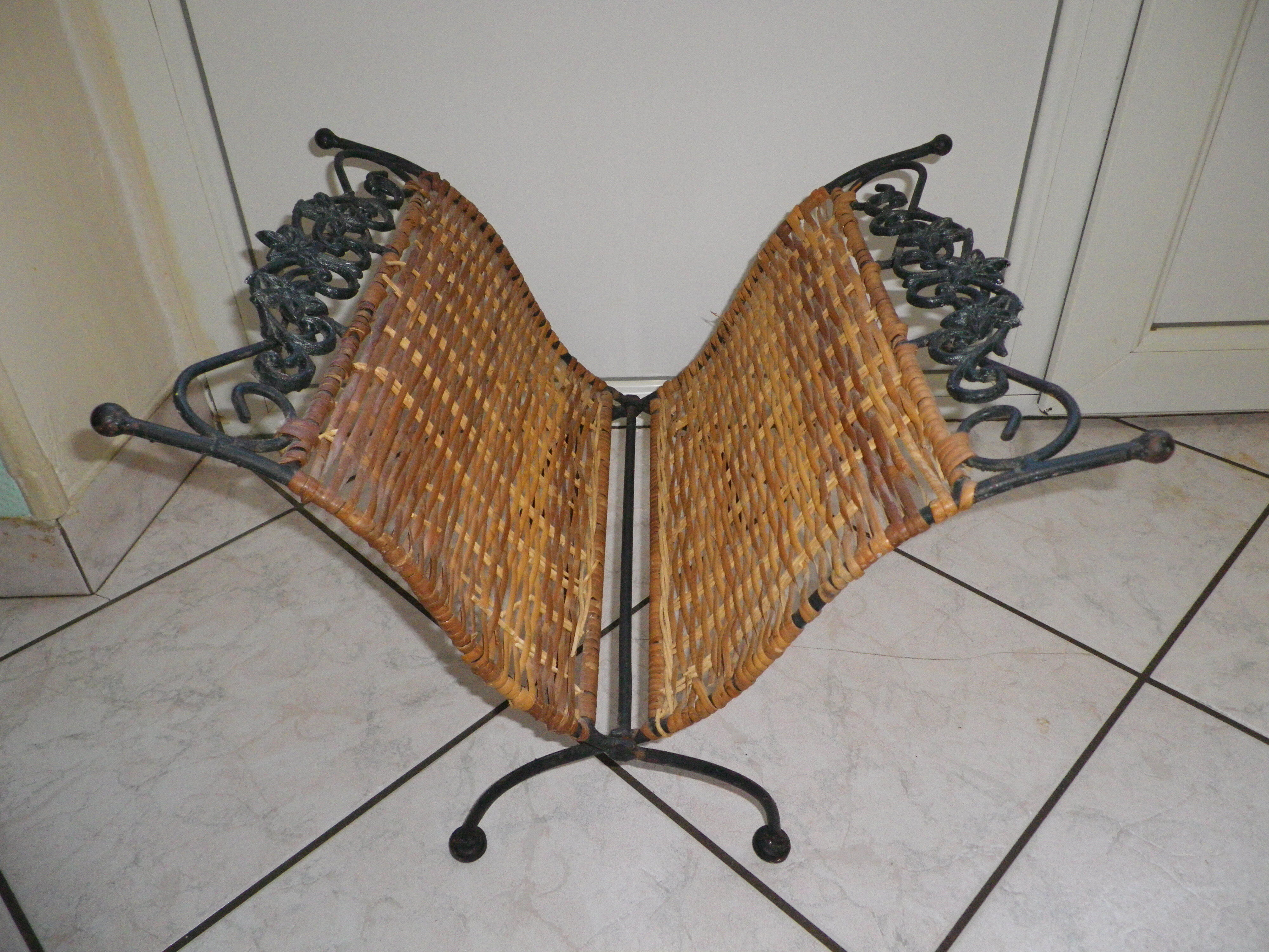 Wrought iron and wicker magazine door - Year 1970